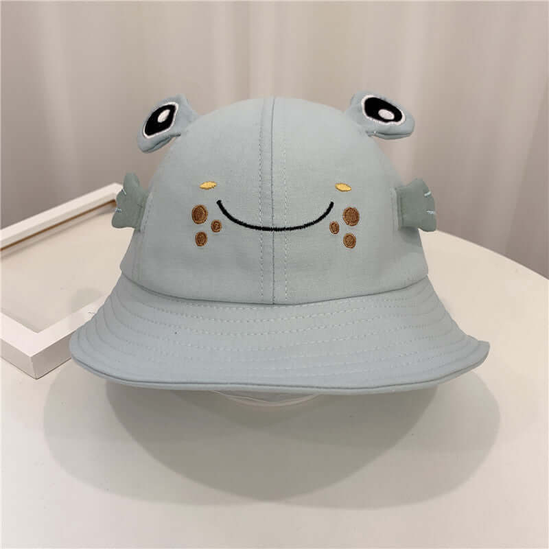 "Adorable Kitten and Frog Sun Hat for Babies - Cute and Protective Small Pot Hat"