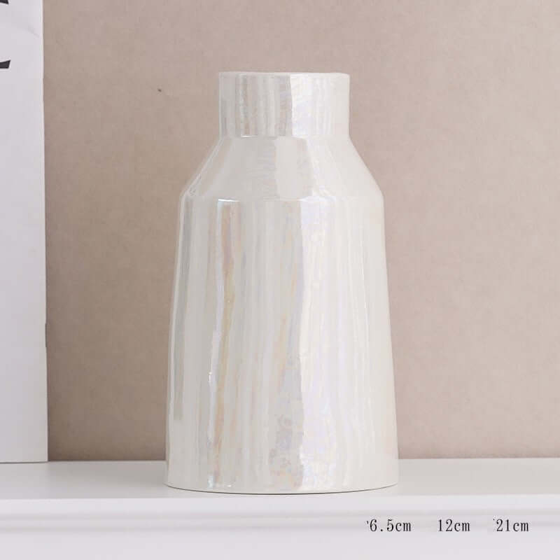 "Ceramic Decorative Vase for Raised Water Flowers - Building Blocks Design, Ideal for Living Room Décor"