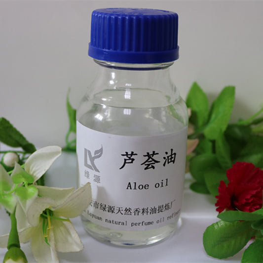 Aloe base oil bottle, 100ml, for anti-aging massage and moisturizing, features aloe extraction, suitable for all skin types.