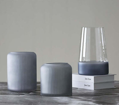 "Modern Minimalist Home Decorations - Stylish Accents for Living Room and Porch"