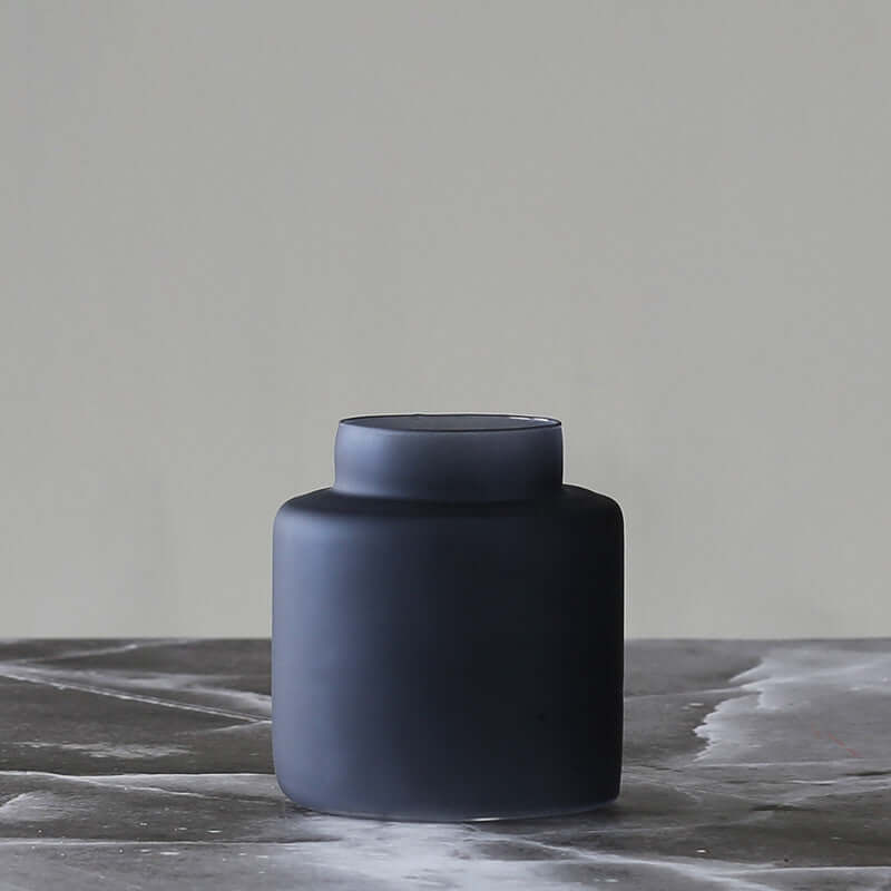 "Modern Minimalist Home Decorations - Stylish Accents for Living Room and Porch"
