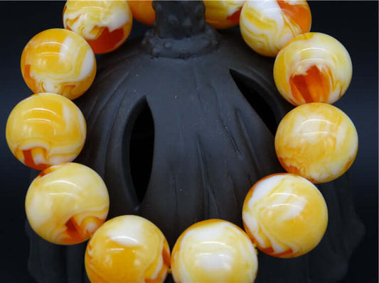 "Amber Bracelet with Moire Pattern - Resin Material, Stylish Accessory for Men and Women"