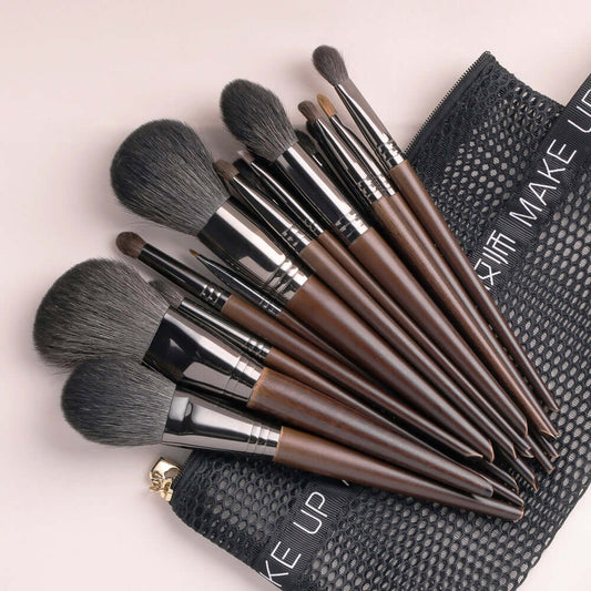 "Natural Makeup Brush Set – Goat Hair Eyeshadow Brushes for Precision and Effortless Application of Eye Makeup"