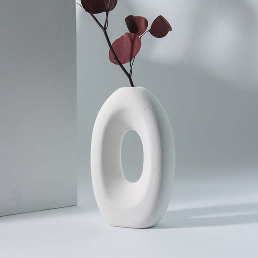 "Ins Style Ceramic Vase for Flower Arrangements - Ideal for Fresh and Dried Flowers, Decorative Ornaments