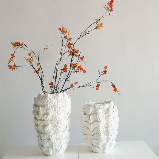 Creative white ceramic vase for modern dining table decoration, ideal for dried flowers and floral arrangements”
