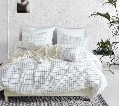 Mushroom House Bedding Three-Piece Set - Cozy Home Textile with Whimsical Design for Stylish Bedrooms"