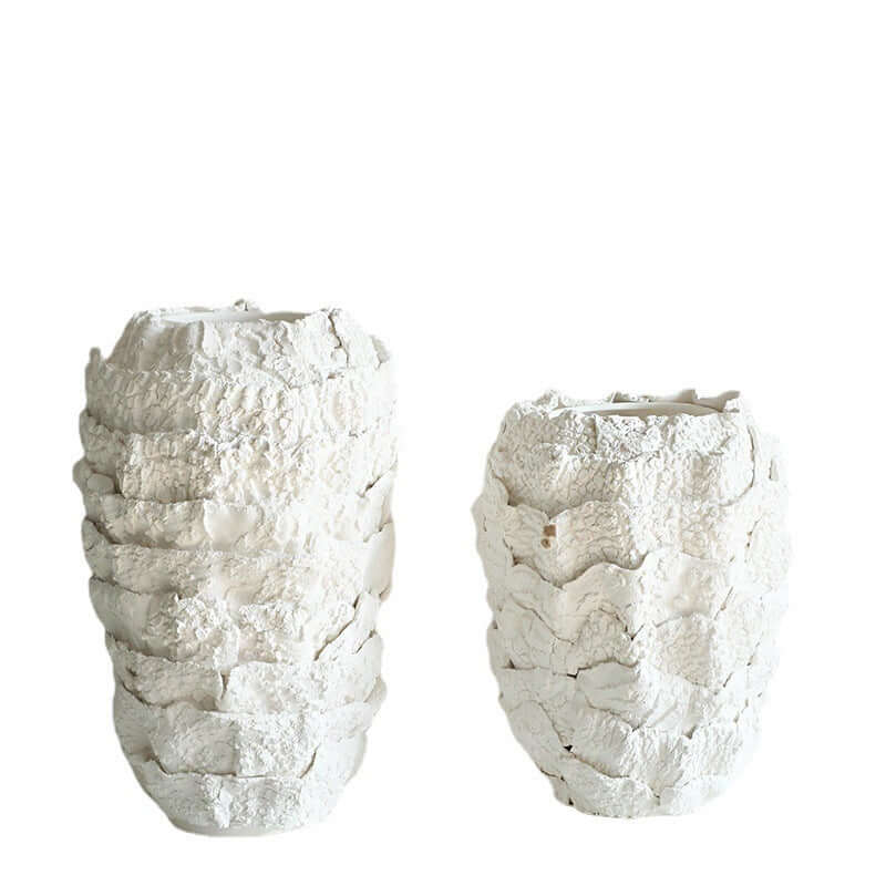 Creative white ceramic vase for modern dining table decoration, ideal for dried flowers and floral arrangements”
