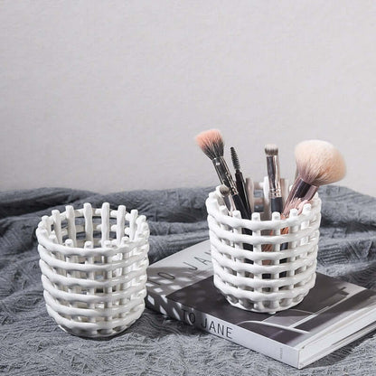Hand-Woven Ceramic Storage Basket – Elegant Makeup Pen Container for Organized Beauty Essentials