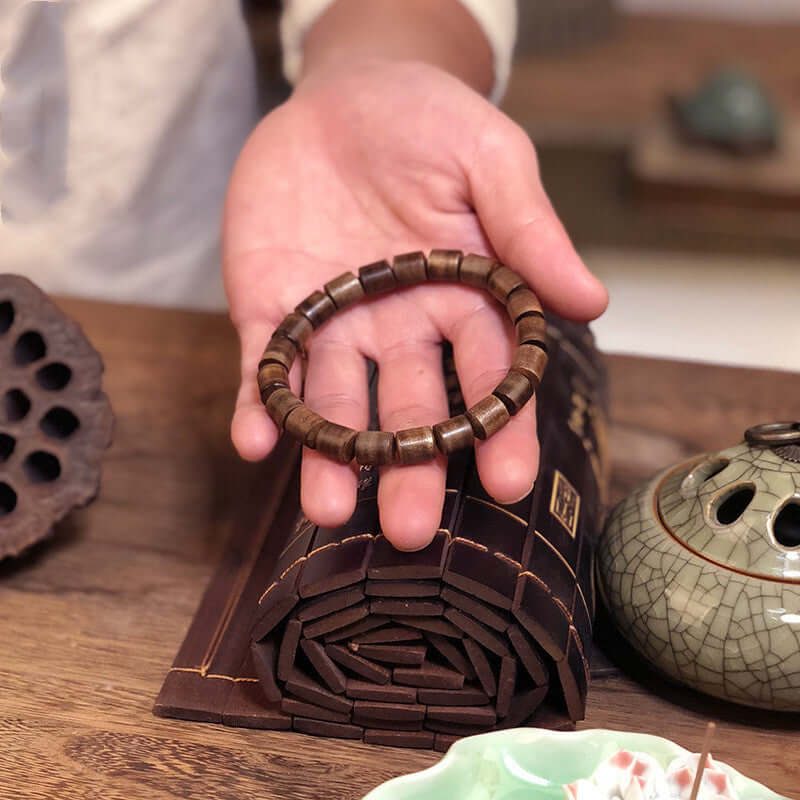 "Agarwood Barrel Bead Bracelet - Black Oil Wooden Bracelet for Men and Women"