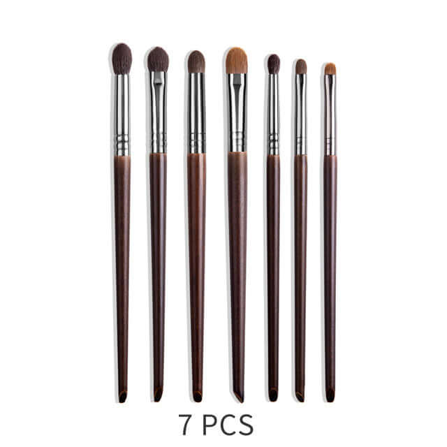 "Natural Makeup Brush Set – Goat Hair Eyeshadow Brushes for Precision and Effortless Application of Eye Makeup"